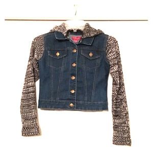 Shampoo jean jacket w/detachable hoodie size 7/8